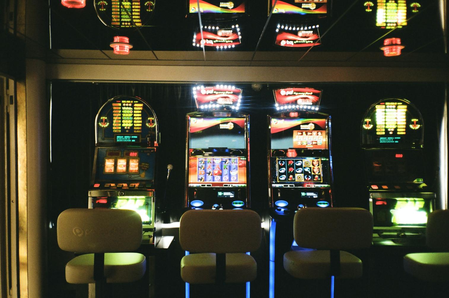 What are the top 10 key sustainability challenges for the global casino industry?