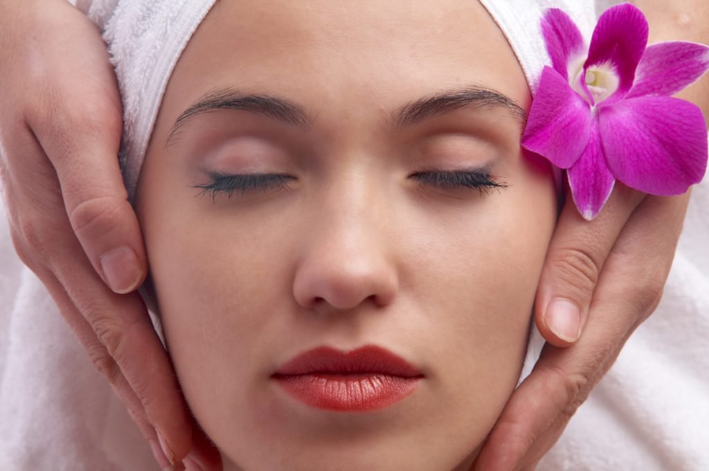 Get Glowing: How To Prep For A Facial Like A Pro