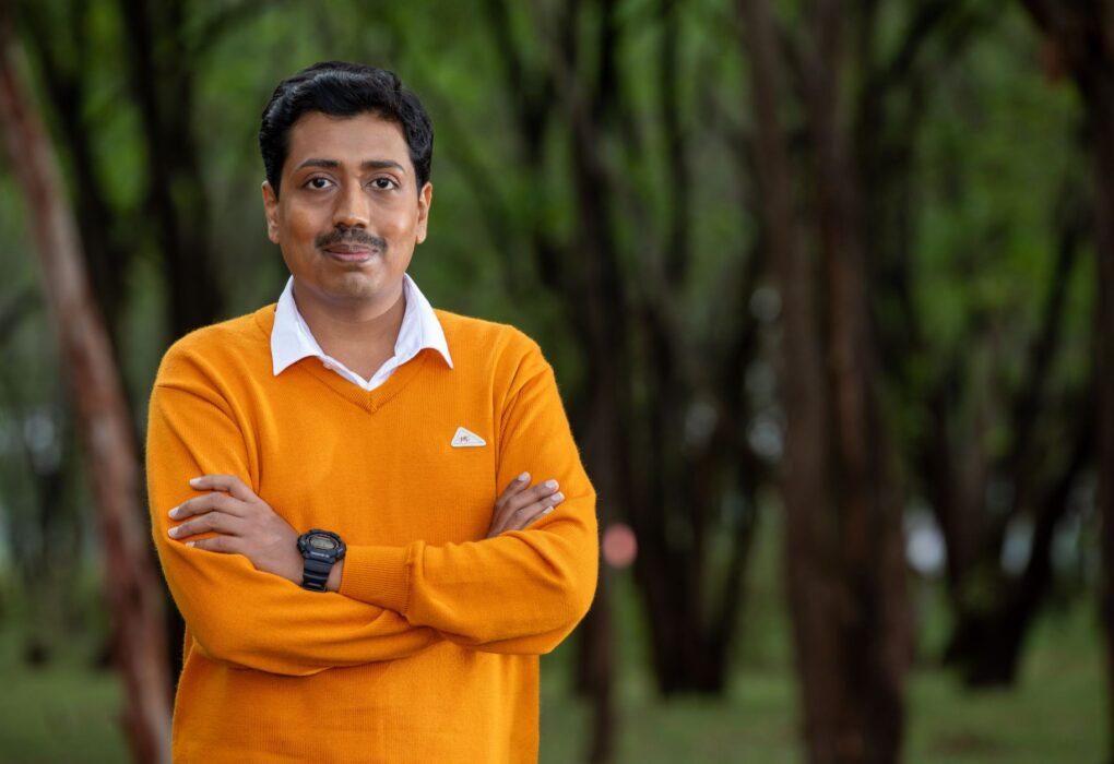 Deshpande hattrick