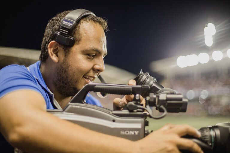 ISL broadcast languages
